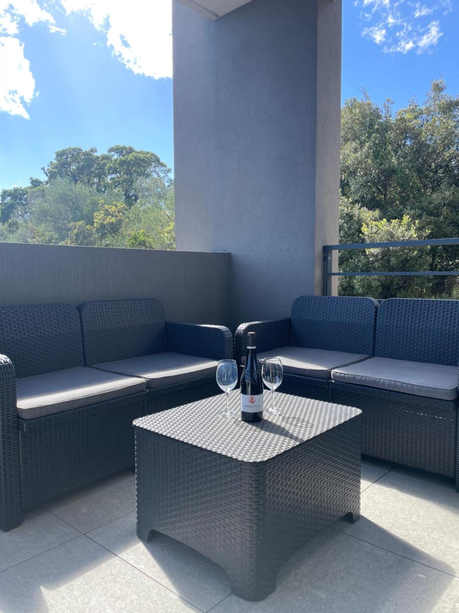 Bel Appartement Spacieux A Porto-Vecchio, 10Min A Pieds Du Centre Ville Екстер'єр фото