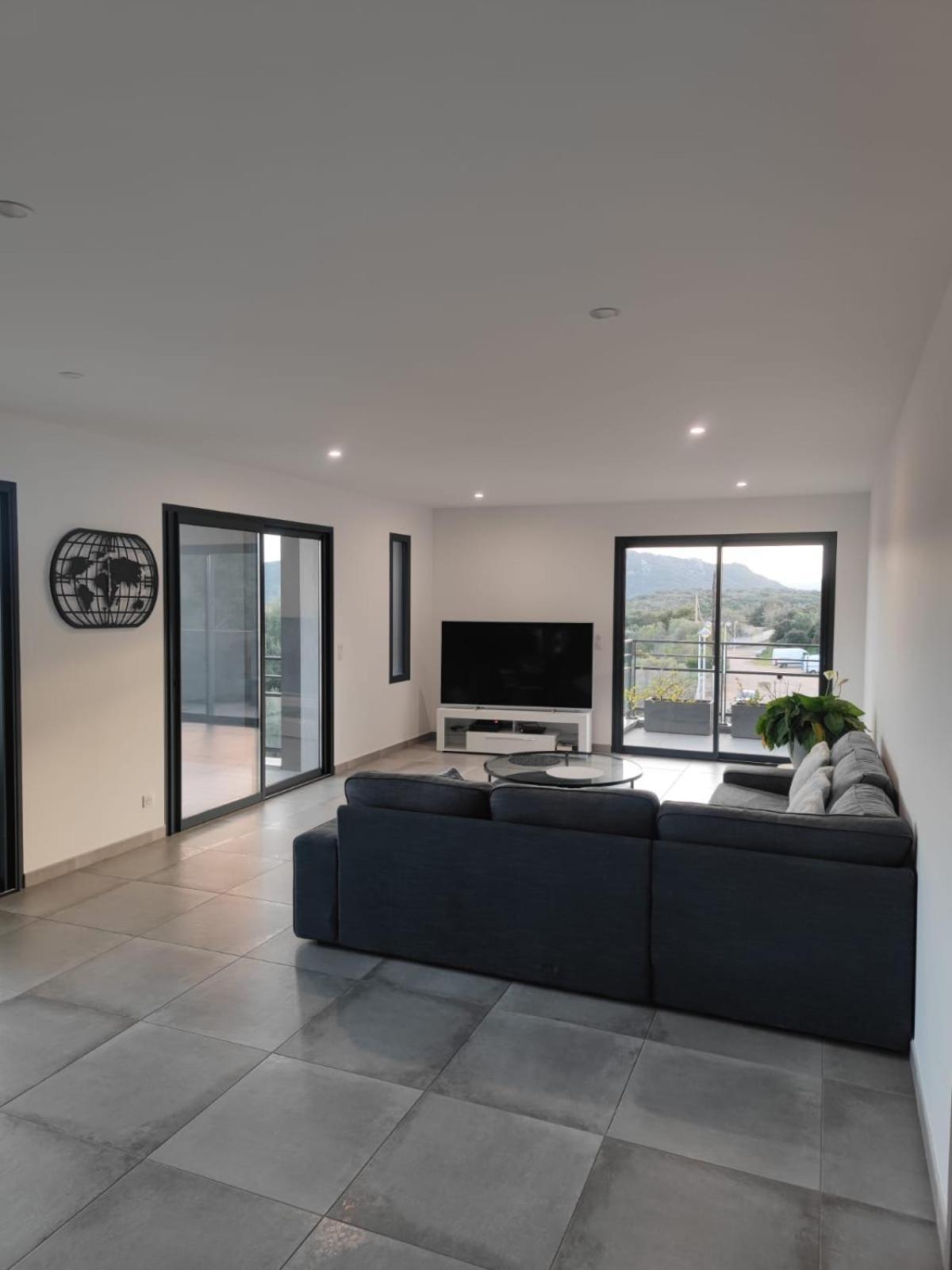 Bel Appartement Spacieux A Porto-Vecchio, 10Min A Pieds Du Centre Ville Екстер'єр фото